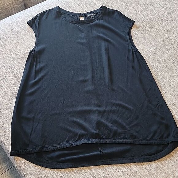 Seg'ments Luxe Tops - Segments luxe- short sleeve